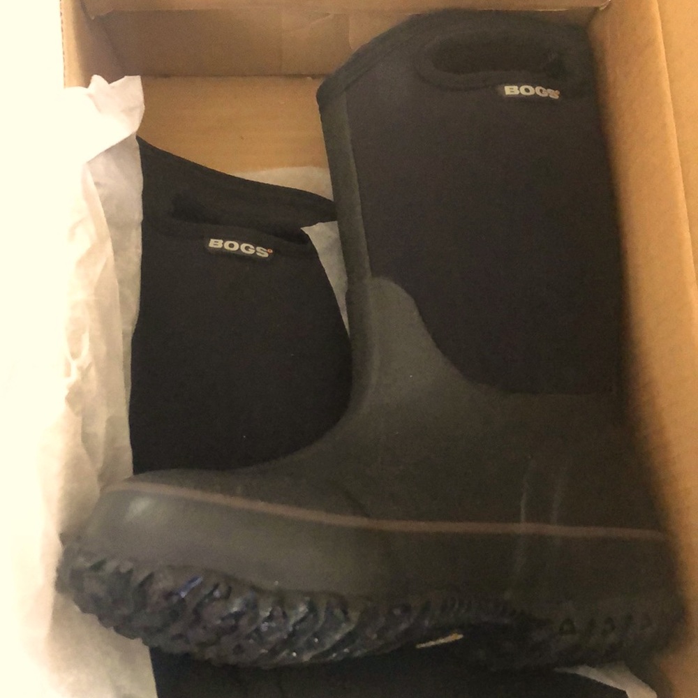 Brand new Bogs snow boots❄️